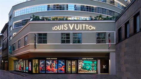 negozi louis vuitton a udine|Louis Vuitton milano bagutta.